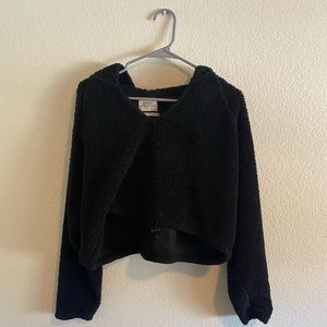 Fluffy cropped black hoodie